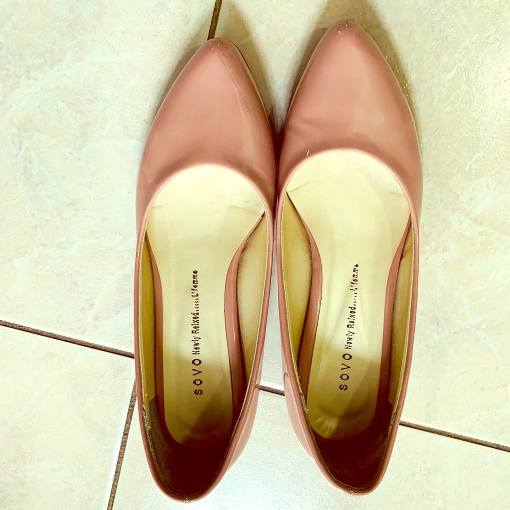 Pink patent flat shoes